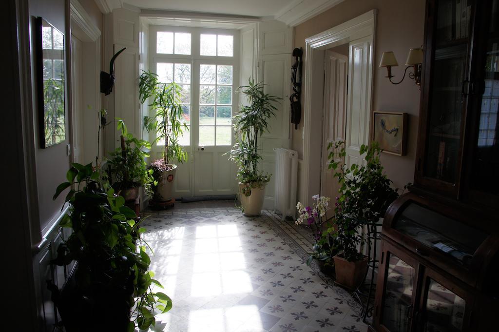 Le Clos De La Muse Saint-Junien Bagian luar foto