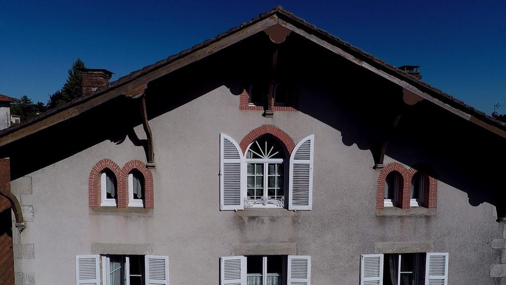 Le Clos De La Muse Saint-Junien Bagian luar foto