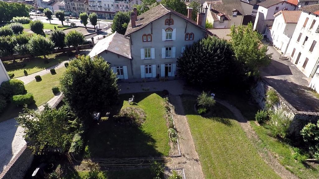 Le Clos De La Muse Saint-Junien Bagian luar foto